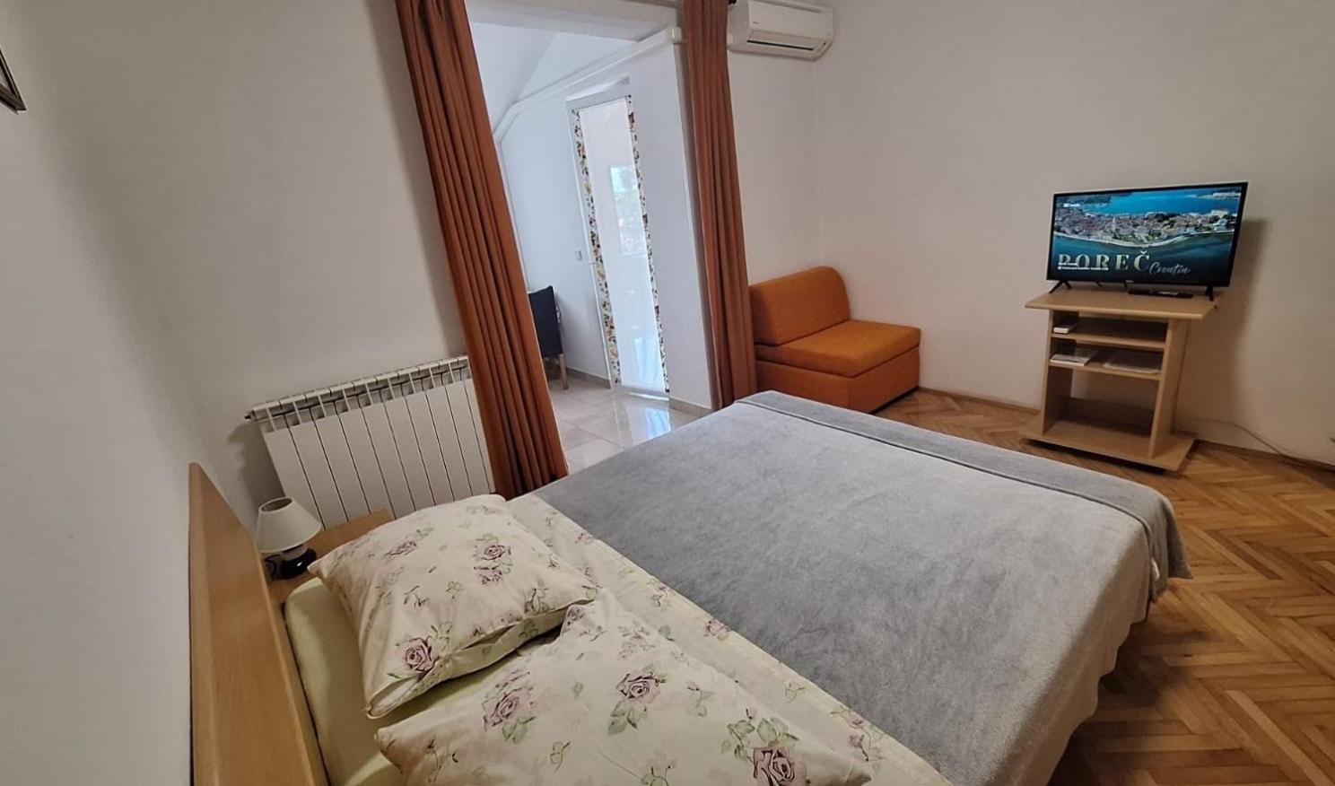 App Karmen With Free Parkig Daire Poreč Dış mekan fotoğraf