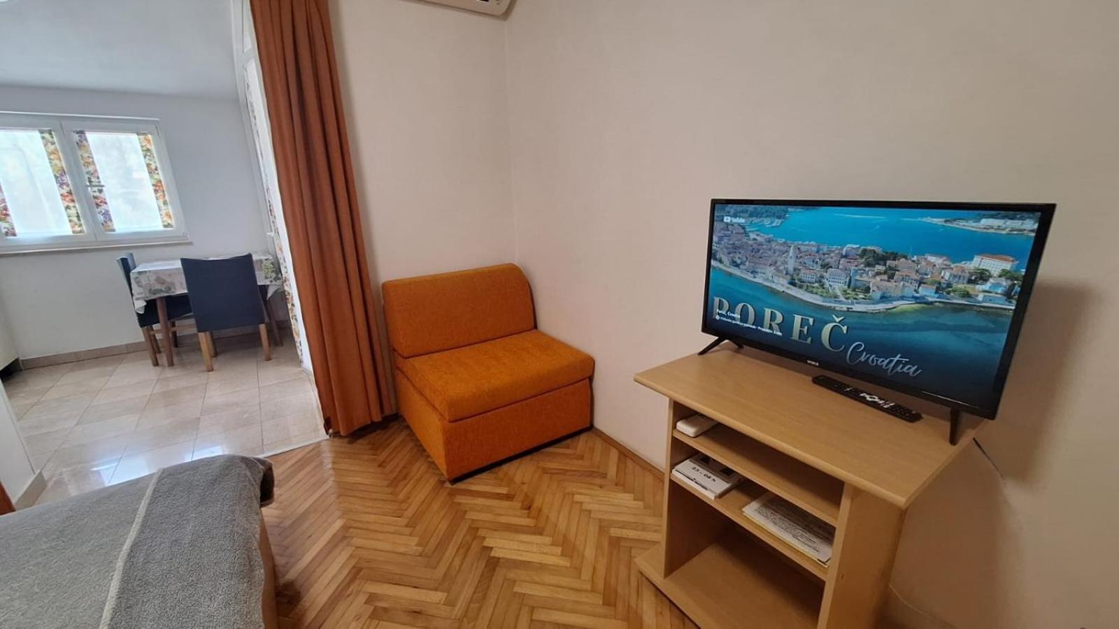 App Karmen With Free Parkig Daire Poreč Dış mekan fotoğraf