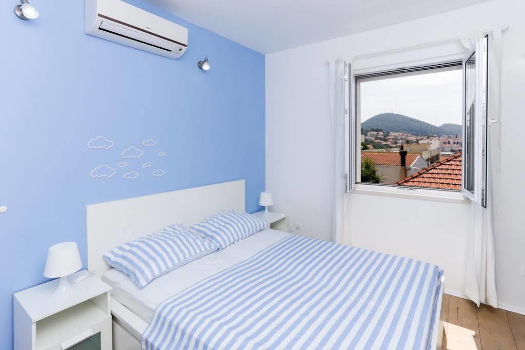 App Karmen With Free Parkig Daire Poreč Dış mekan fotoğraf