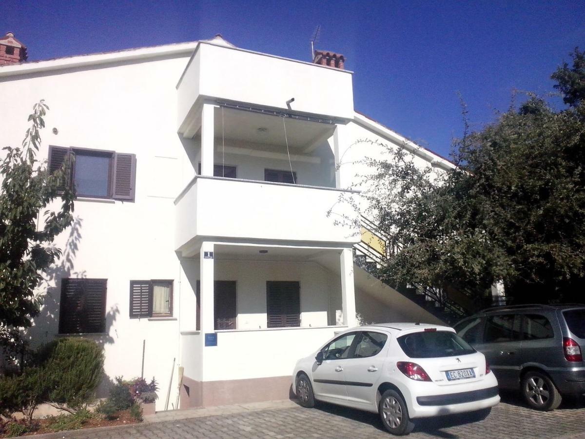 App Karmen With Free Parkig Daire Poreč Dış mekan fotoğraf